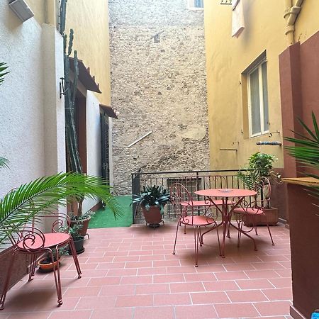 Suite Stylish & Cozy Apartment In The Heart Of Florenz Exterior foto